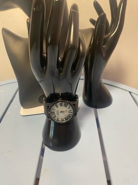 Women’s Elastic Band Kathy Analog Watch Black Gray Dial New Battery